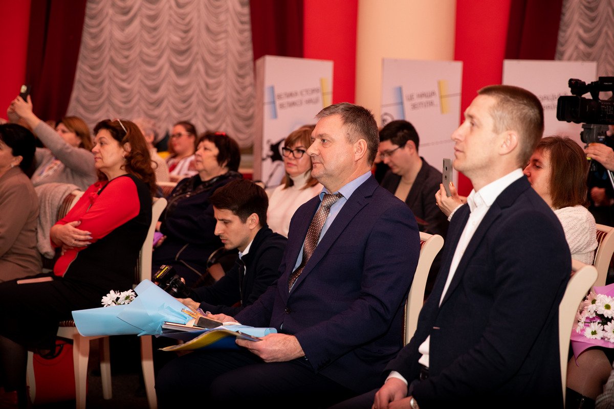 У Запоріжжі відбулось нагородження номінантів конкурсу «Учитель року-2023»