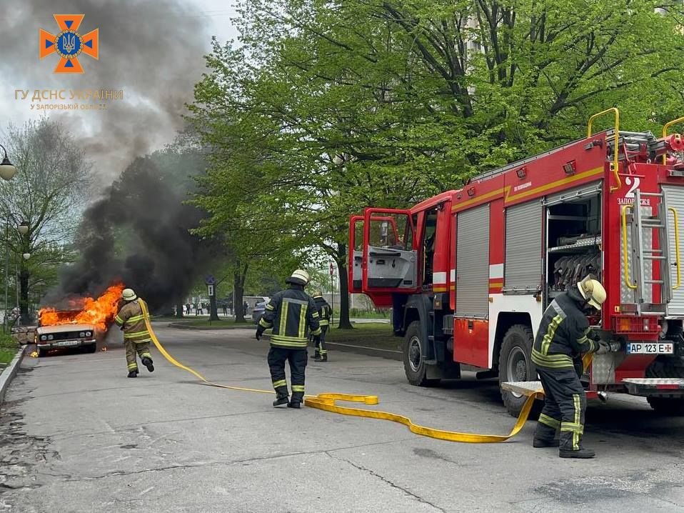 Вчора у Запоріжжі співробітники ДСНС ліквідували загоряння автомобіля